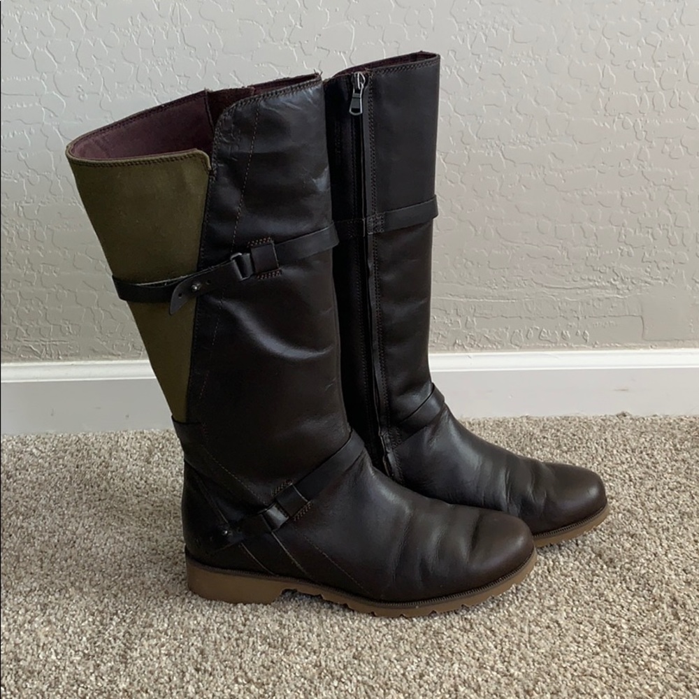 Teva De La Vina Brown/Green Waterproof Boots